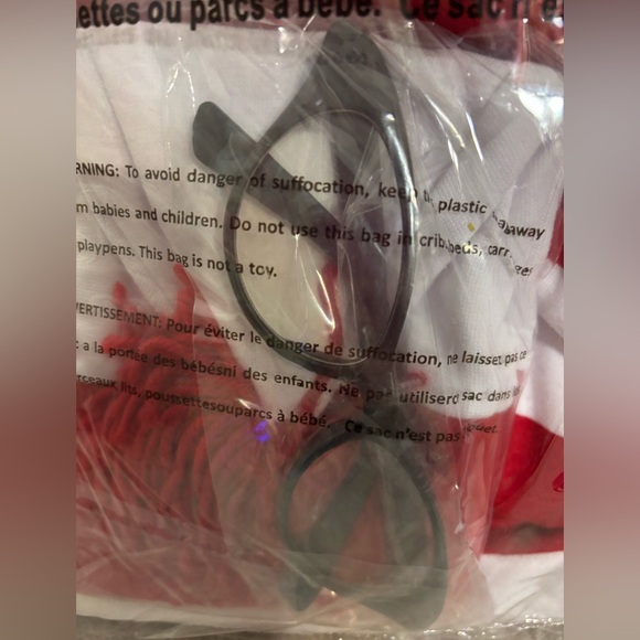 “Where’s Waldo? Wenda Costume with Accessories - NWT - Picture 6 of 8